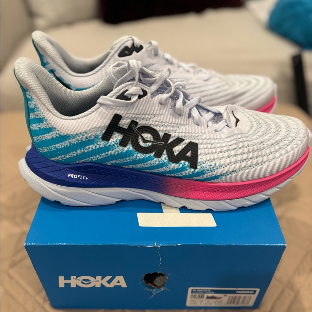 NIB HOKA WOMEN'S MACH 5 ATHLETIC RUNNING SNEAKERS Size 10.5M
